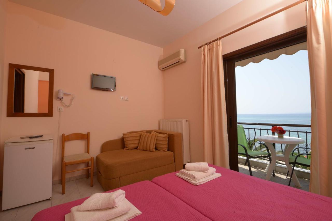 Hotel Akrogiali Ouranoupoli Exterior photo