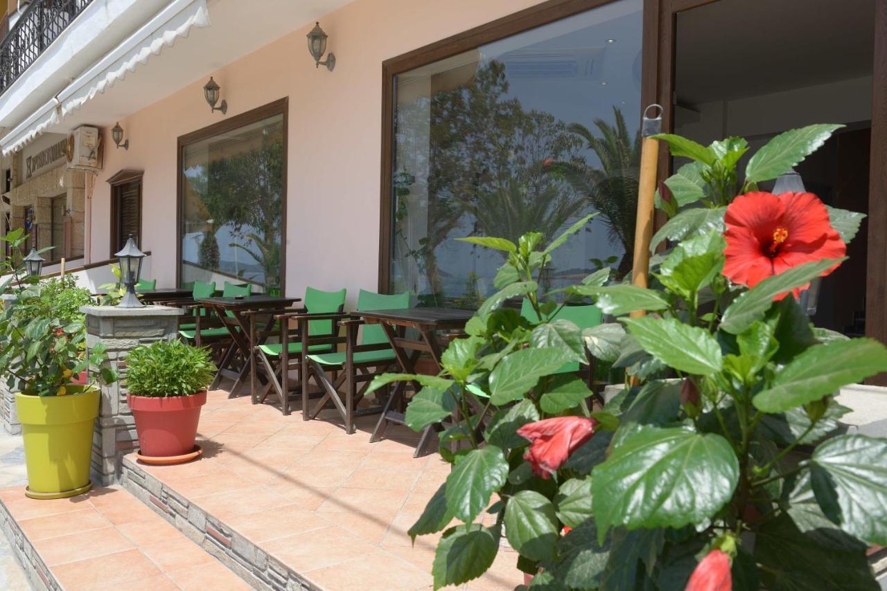 Hotel Akrogiali Ouranoupoli Exterior photo