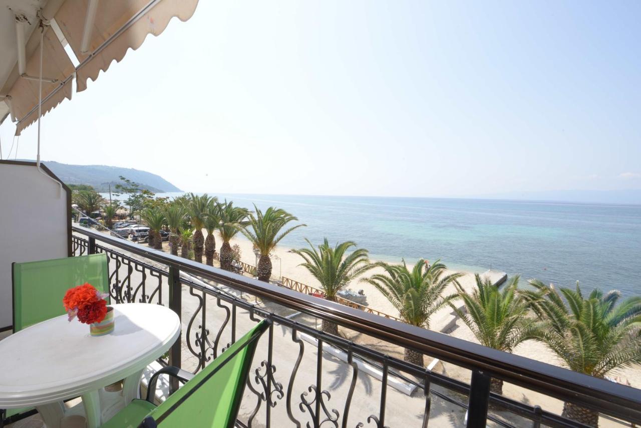 Hotel Akrogiali Ouranoupoli Exterior photo