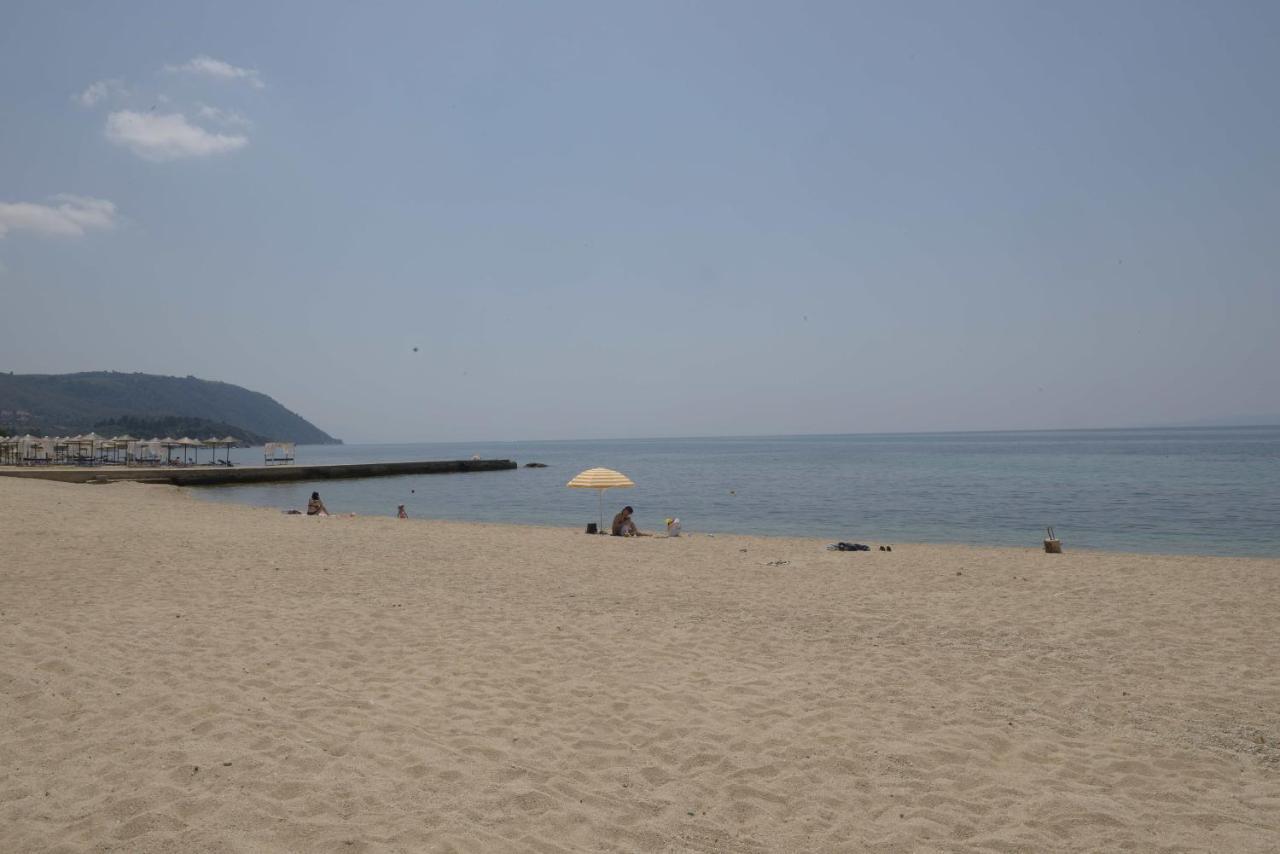 Hotel Akrogiali Ouranoupoli Exterior photo