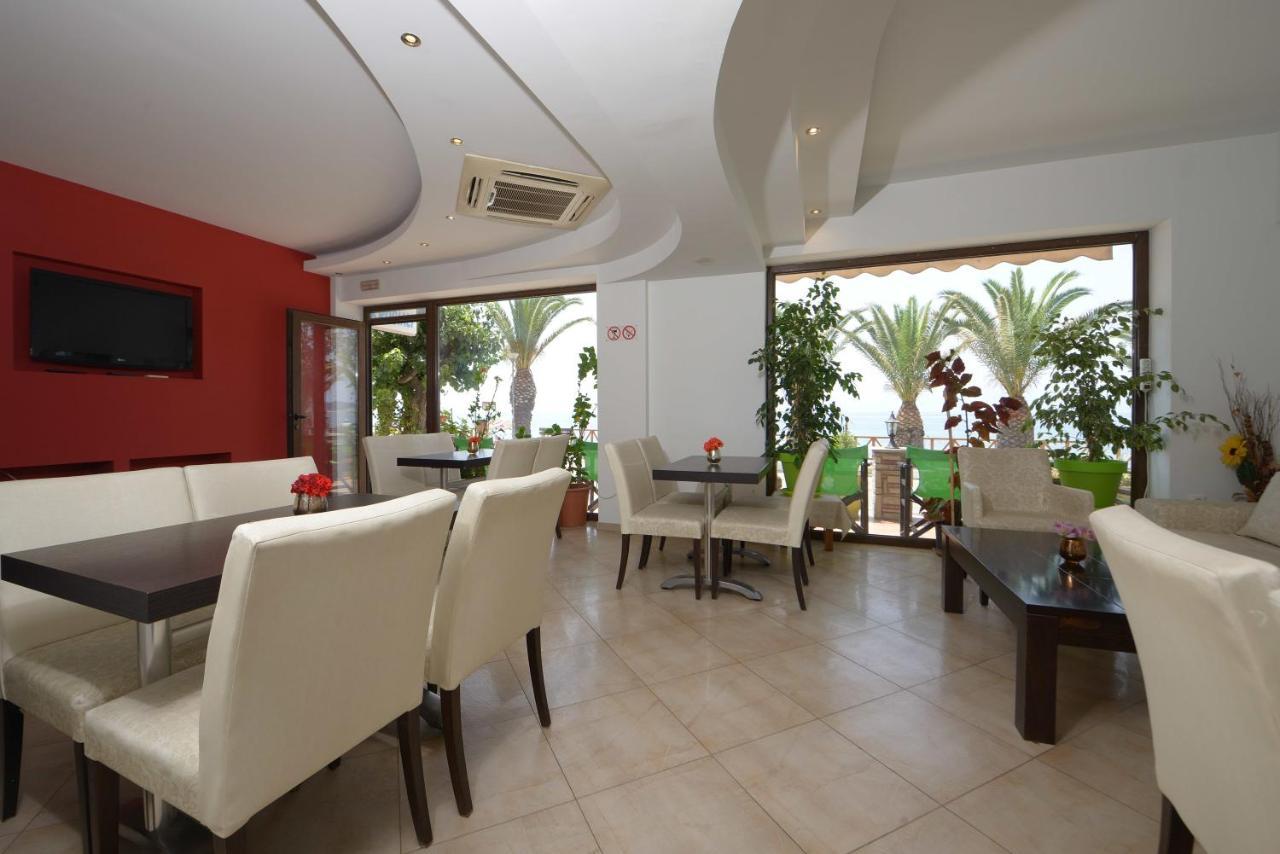 Hotel Akrogiali Ouranoupoli Exterior photo
