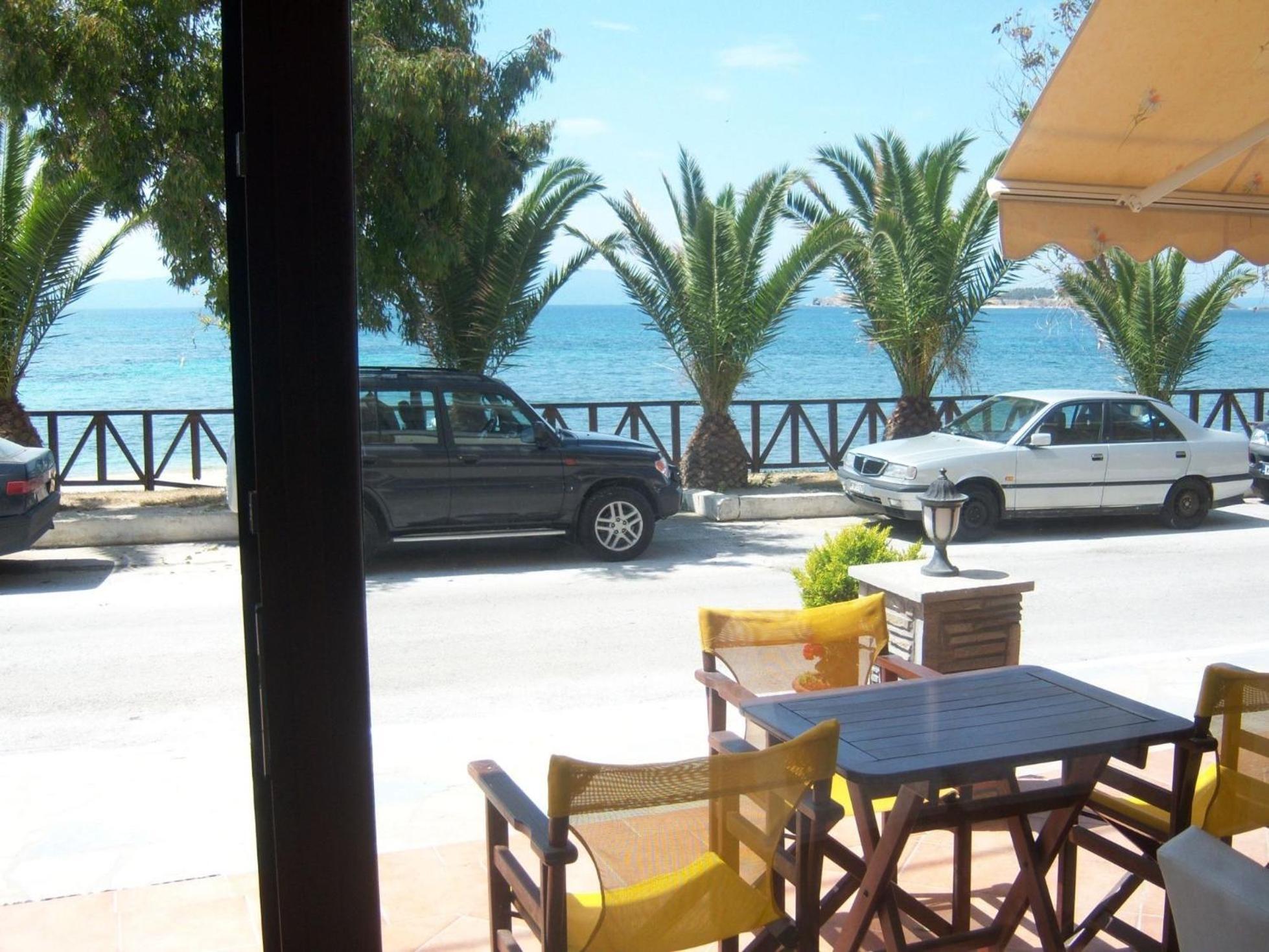 Hotel Akrogiali Ouranoupoli Exterior photo